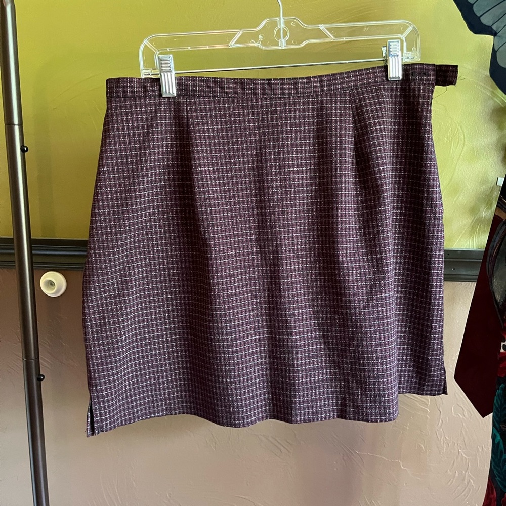 Plus size dark red plaid mini skirt